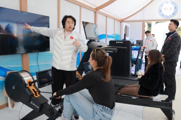 科技赋能冰雪！舒华体育闪耀米兰冬奥会“中国之家” 