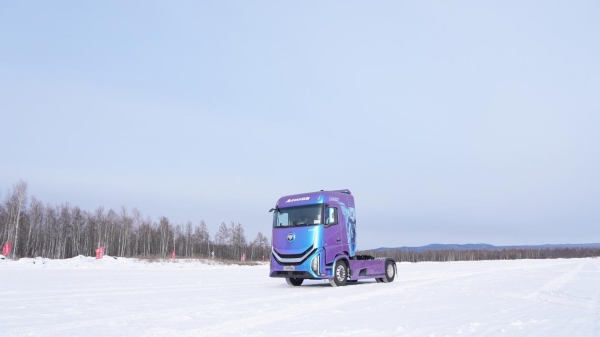 -35℃极寒测试 欧曼银河纯电+混动重卡性能实力出圈 破寒区运输痛点 