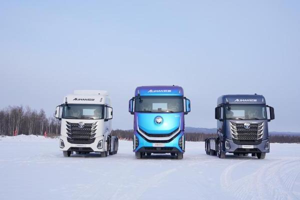 -35℃极寒测试 欧曼银河纯电+混动重卡性能实力出圈 破寒区运输痛点 