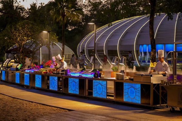 渔悦海鲜烧烤自助餐厅解锁临海户外海鲜美食新体验 