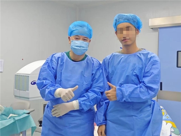 重庆征兵摘镜选对人！汪辉教授10万+案例，用军医严谨助力圆梦军旅 