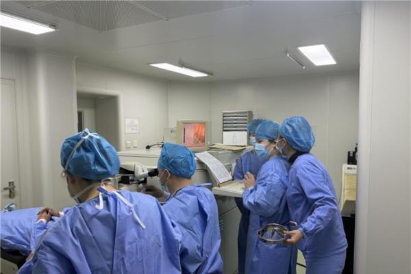 重庆征兵摘镜选对人！汪辉教授10万+案例，用军医严谨助力圆梦军旅 