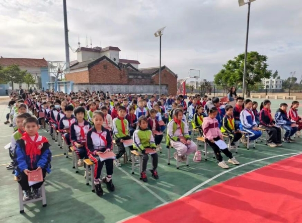 爱心续航，情暖遂溪：暨南大学广州校友会开展“暨海·颜海冰”助学活动 