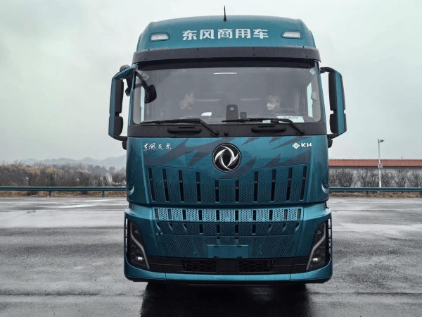 什么车让400卡友争先恐后体验？抢先试驾东风天龙KH 