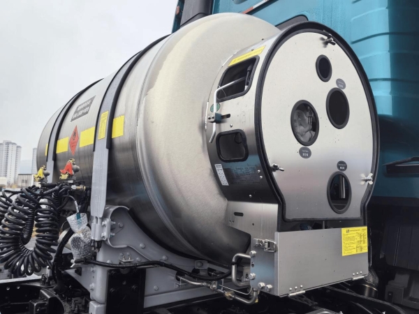 什么车让400卡友争先恐后体验？抢先试驾东风天龙KH 