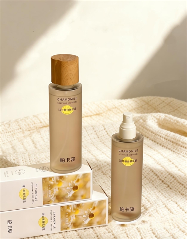 柏卡姿三重植护体系，以自然植萃赋活，让肌肤回归本真状态 