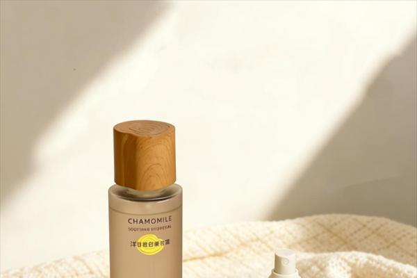 柏卡姿三重植护体系，以自然植萃赋活，让肌肤回归本真状态 