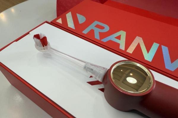 从FDI大会到诊室：为什么牙医推荐锐舞电动牙刷 