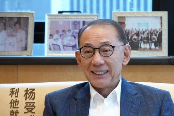 看杨受成如何在上世纪，预演今天的IP营销战法 