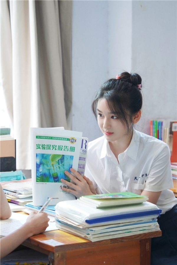 饶雪漫亲选、北电23级潜力股：安琪儿Angel，能成为新生代“灵气”代名词吗？ 