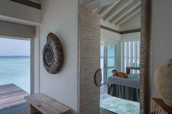 从沉静蓄势，迈向奔腾前行 与亚洲四季度假酒店共迎火马新年 