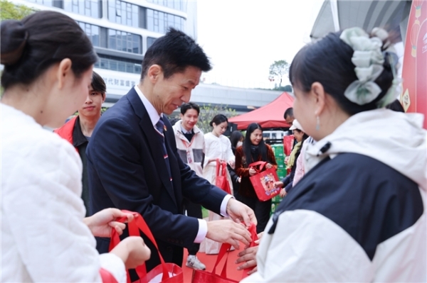 14年深耕再升级！王老吉药业“温暖回家路 让爱吉时回家”公益行动启幕 