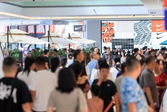 运动户外赛道高速增长，杉杉奥莱突围引领“山系”热潮 