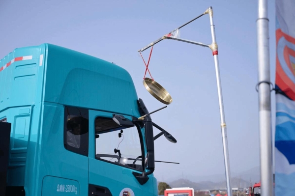 物流老兵陶有武钟爱东风商用车：省油、多赚、服务周到 