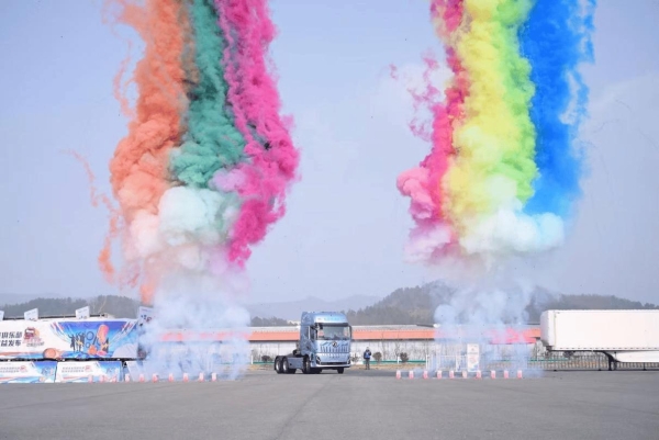 物流老兵陶有武钟爱东风商用车：省油、多赚、服务周到 