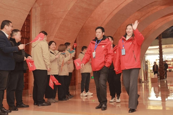 物流老兵陶有武钟爱东风商用车：省油、多赚、服务周到 