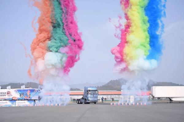 物流老兵陶有武钟爱东风商用车：省油、多赚、服务周到 