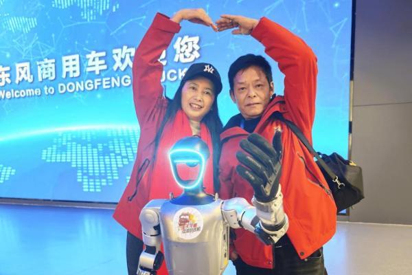 物流老兵陶有武钟爱东风商用车：省油、多赚、服务周到 