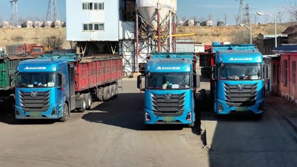 选对车才能提效省钱稳人心！张经理：欧曼银河5M纯电重卡靠谱伙伴 