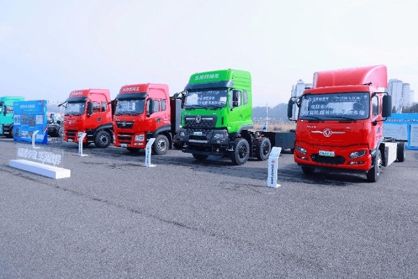 天龙哥十年盛典 打出新能源生态与产品组合拳 