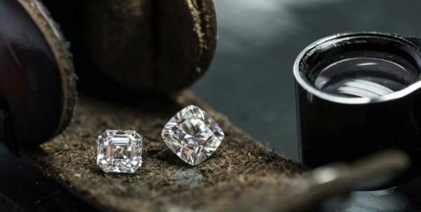 从克拉崇拜到品质认知，中国天然钻石市场的消费升级之路 
