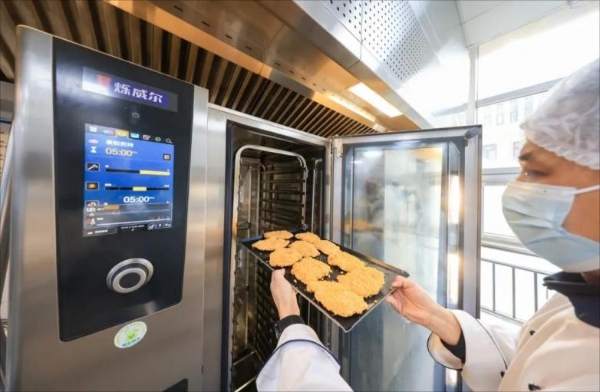 校园餐：不止于监控，更关乎孩子健康与成长 