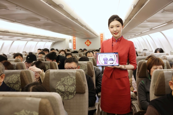 除夕万米高空Wi-Fi看春晚 东航全球普惠服务添年味