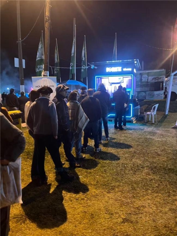 点亮南美瑞士：第六代咖啡机器人COFE+登陆乌拉圭