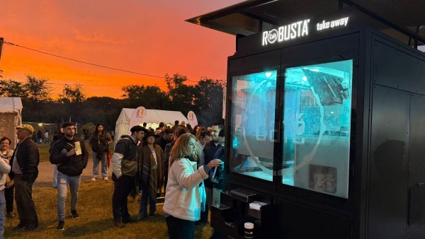 点亮南美瑞士：第六代咖啡机器人COFE+登陆乌拉圭