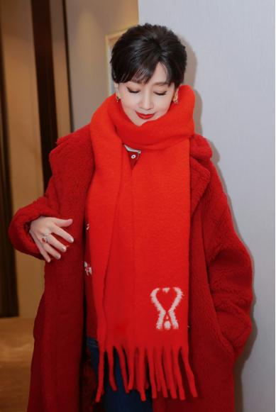 Max Mara 2026中国新年系列｜群星焕新红韵，点亮马年新意 