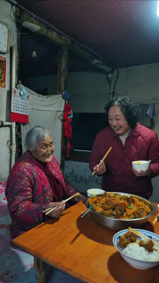 温暖守护特别策划：“被需要”的“徐姥姥” 