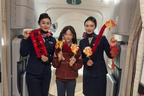 东航多彩新春主题活动助力旅客春节欢乐行 