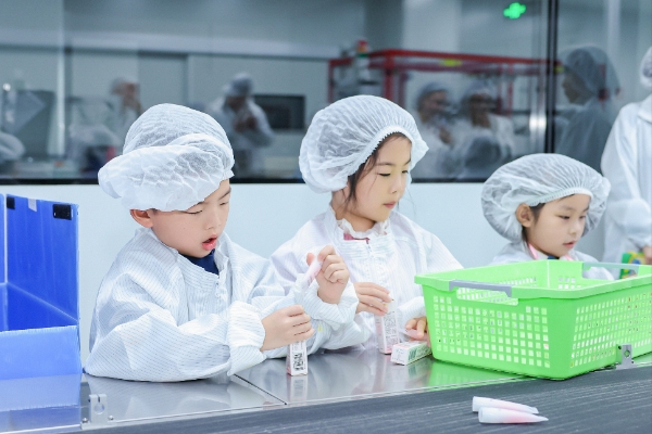 贝亲青浦工厂开放日：溯源品质之旅，以爱守护成长