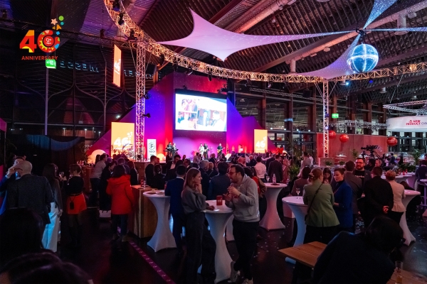 致敬四十年光辉岁月: Hape集团40周年庆典点亮纽伦堡玩具展 