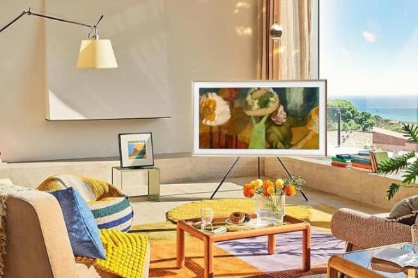 当屏幕化身艺术品 三星电视以私人画展与家庭影院重塑节日仪式感 