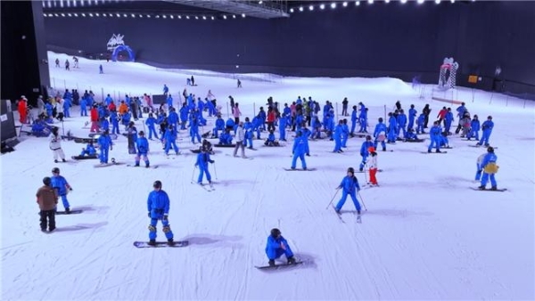 冰雪盛宴，璀璨迎新：太仓阿尔卑斯国际度假区邀您共度冰雪中国年 