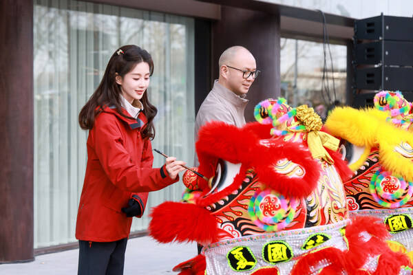 可隆品牌体验旗舰店「KOLON ATLAS可隆自然典集」在京揭幕 品牌代言人刘诗诗点睛启幕自然典藏之旅