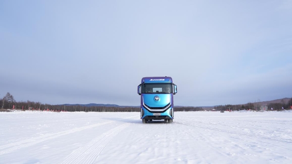 10分钟除霜+11分钟升温至15℃！欧曼银河纯电重卡极寒测试 守护运输舒适安全
