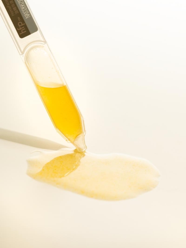 换季敏感干纹多？hfp悬金次抛精华伴你安稳过度 