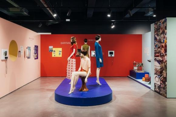 寻找亮丝的源头：一座博物馆与一个品牌的145年 