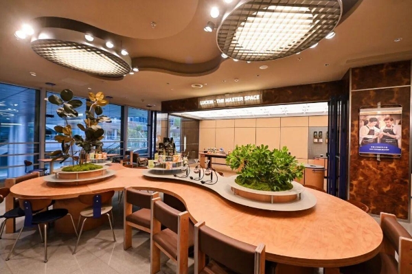 瑞幸30000店里，藏着中国咖啡产业一路进阶的密码 