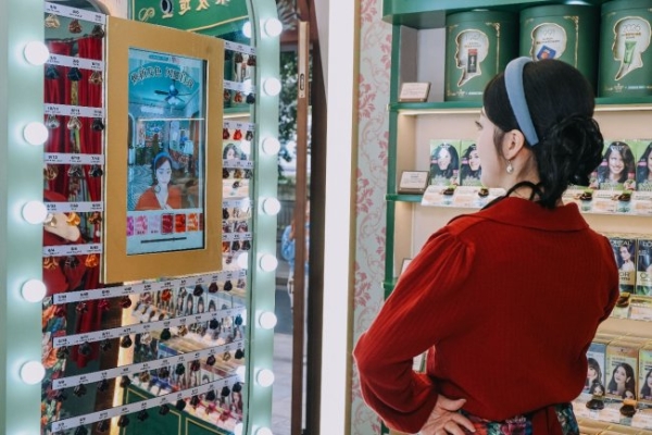 屈臣氏全国首家复古主题快闪店亮相广州 点燃新春消费热潮 