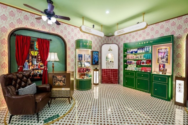 屈臣氏全国首家复古主题快闪店亮相广州 点燃新春消费热潮 