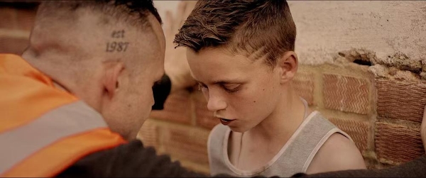 孩童与庇护者的温情联结，〈NO WAY HOME〉何以收获 17 项国际认可？ 