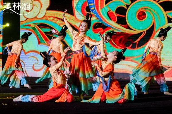 从一台晚会到一种生活：美林湖如何用春晚构建“文化共同体”？ 