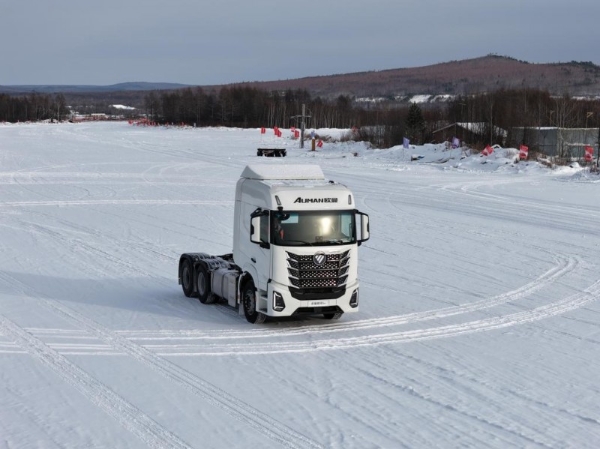 -35℃极寒试炼！欧曼银河5M PHEV：冷启无忧、行驶更平顺、充电更快速 