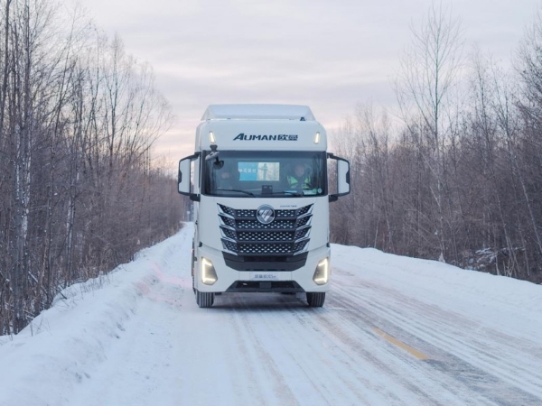 -35℃极寒试炼！欧曼银河5M PHEV：冷启无忧、行驶更平顺、充电更快速 