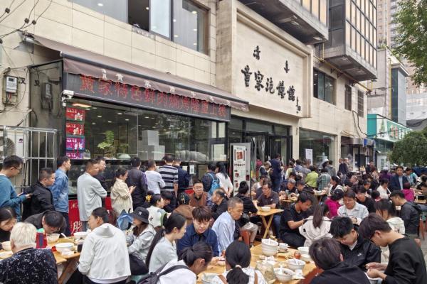 老陕的年味，都在这盒子里了！黄家泡馍馆马年礼盒开订，喊你备年货啦！ 