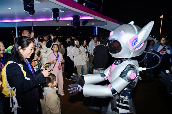 一水连三地 浪漫启新程|珠海首艘纯电豪华游轮“浪漫珠海号”首航圆满成功 