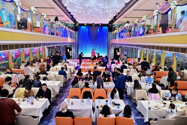 一水连三地 浪漫启新程|珠海首艘纯电豪华游轮“浪漫珠海号”首航圆满成功 